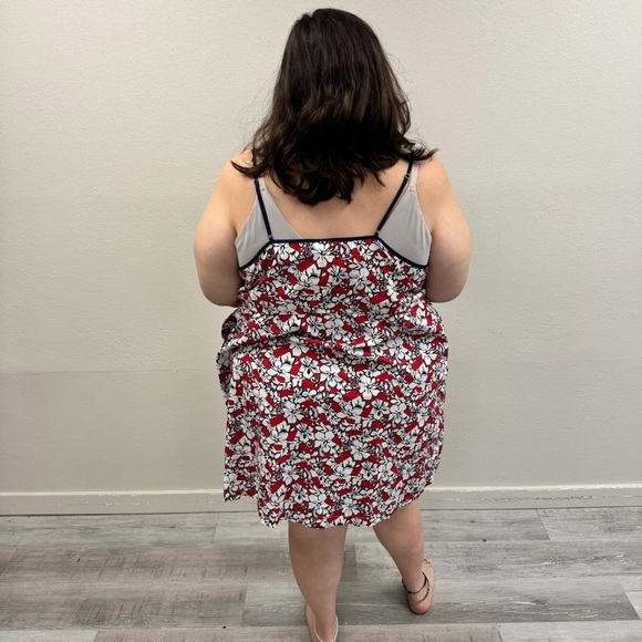 Vineyard Vines Hibiscus Floral Red Dress - Size 22/24 - Picture 2 of 3